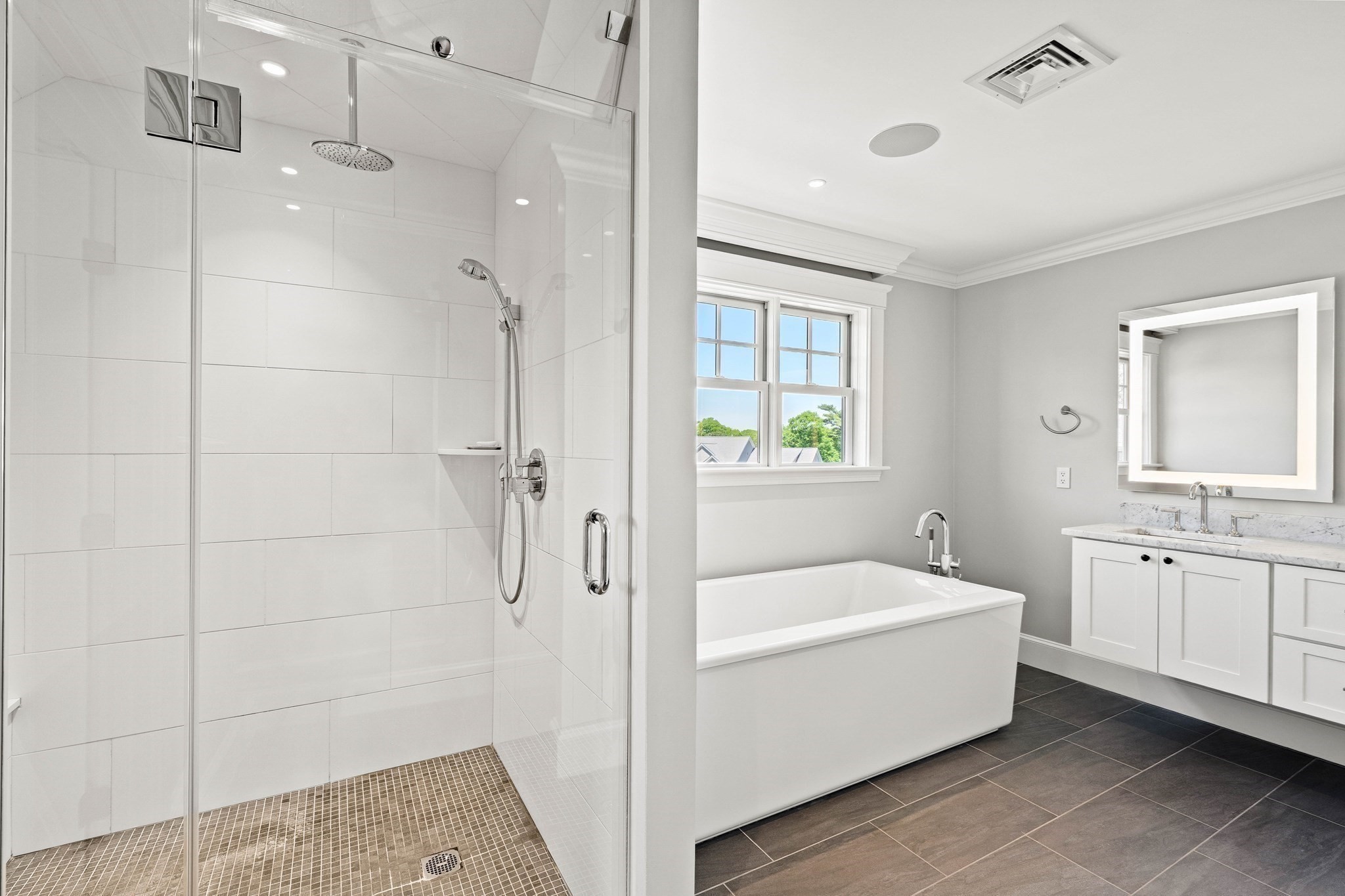 45 Whitehall Cir