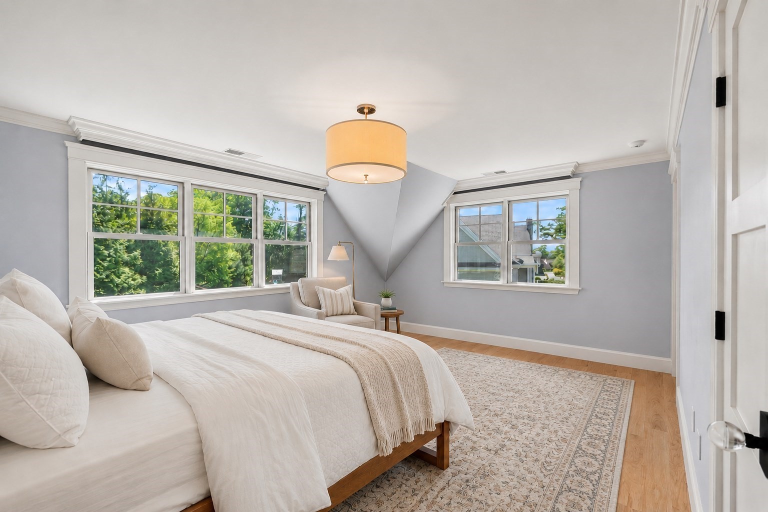 45 Whitehall Cir