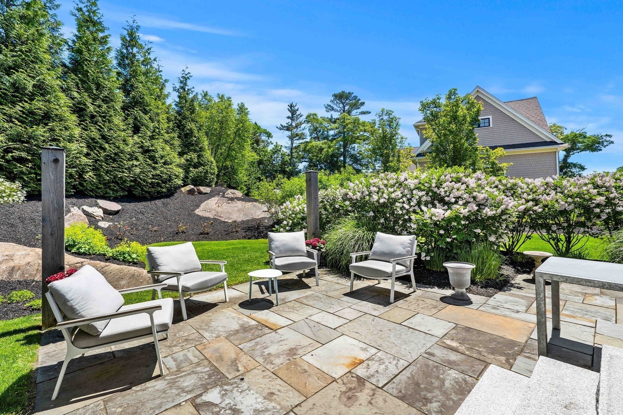 45 Whitehall Cir