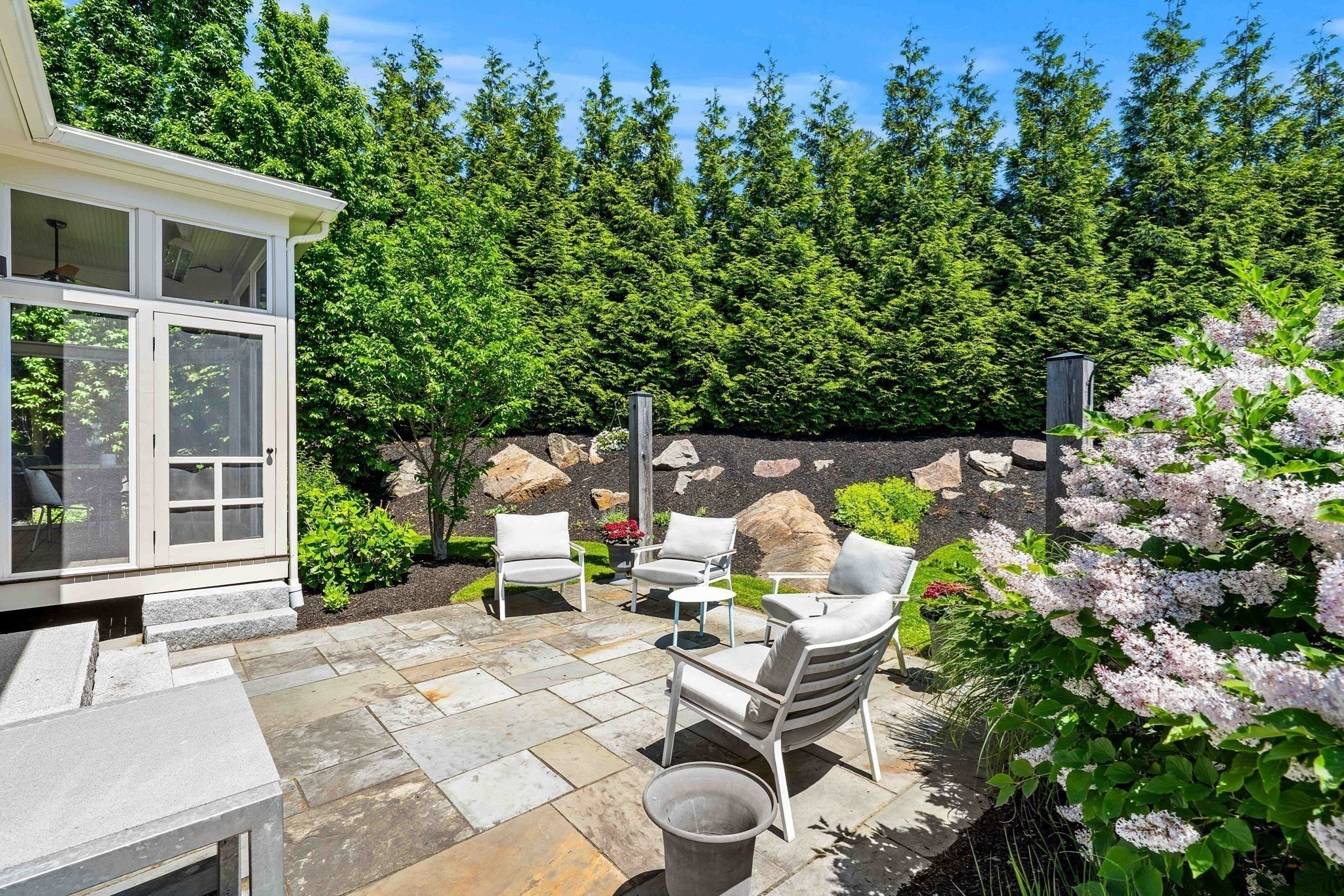 45 Whitehall Cir