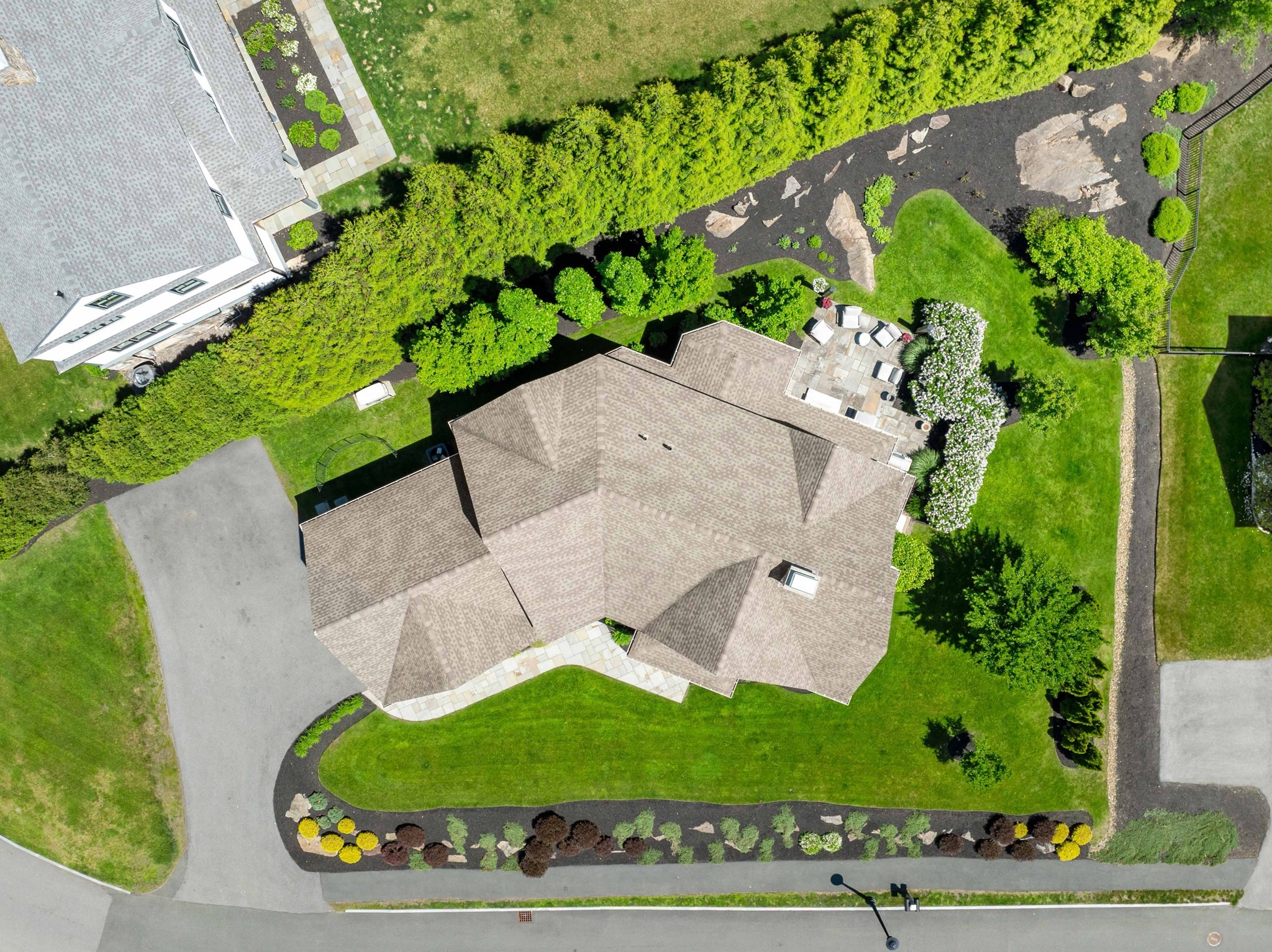 45 Whitehall Cir