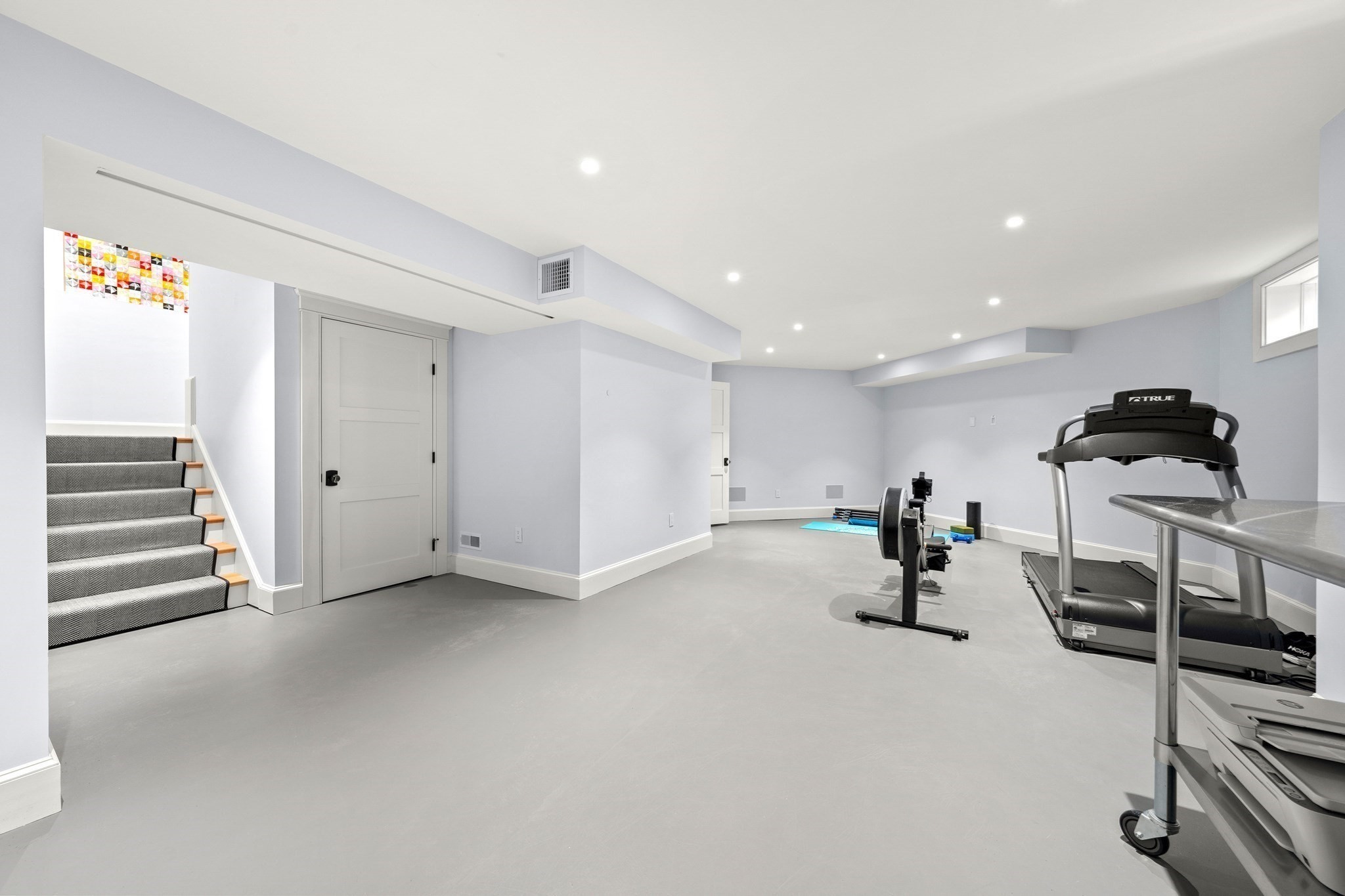 45 Whitehall Cir