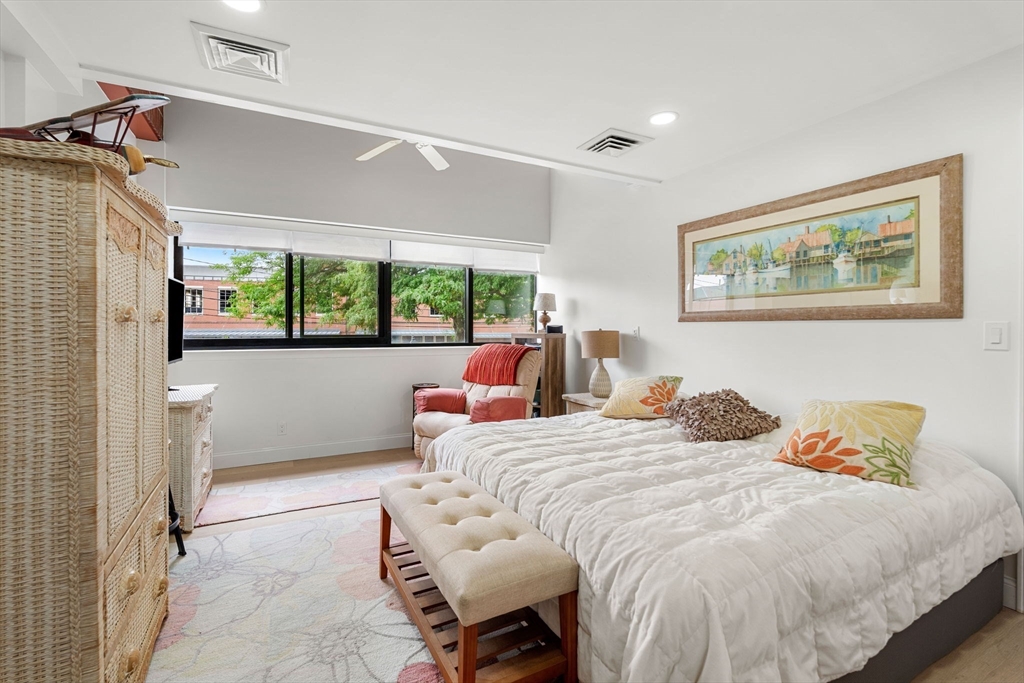 58 Merrimac St # 5 Unit: 2-5