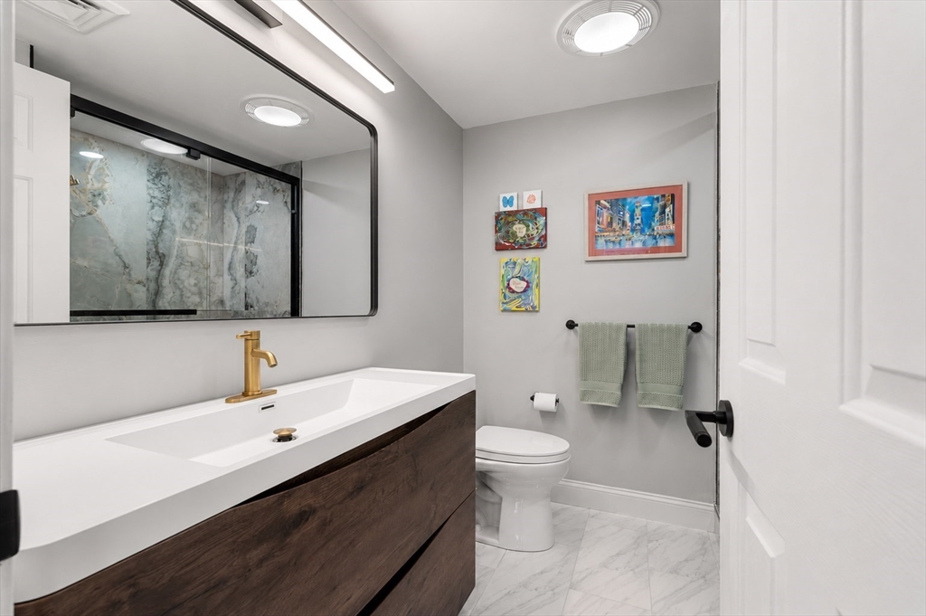 58 Merrimac St # 5 Unit: 2-5