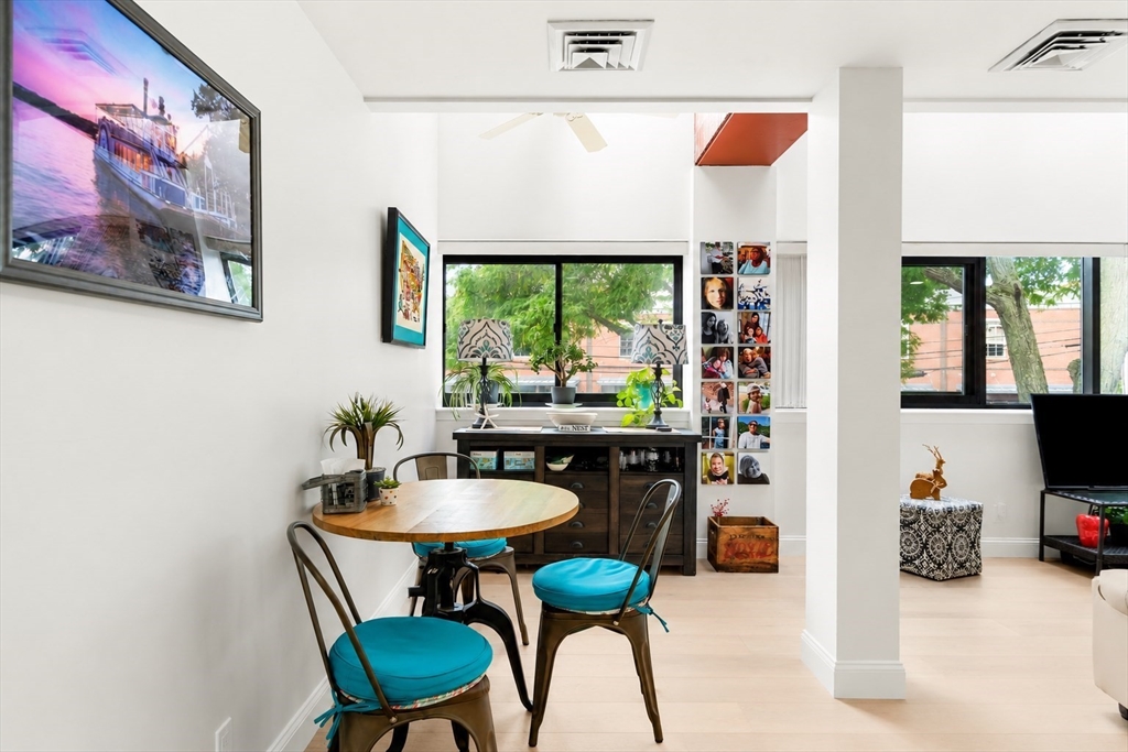 58 Merrimac St # 5 Unit: 2-5