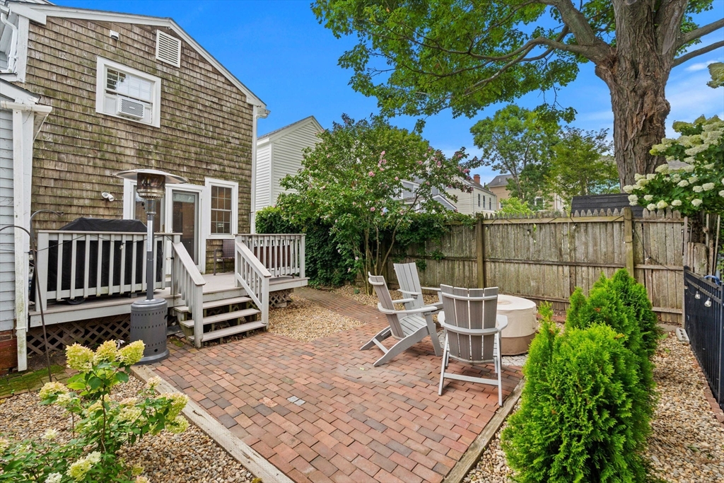 16 Warren St # 16