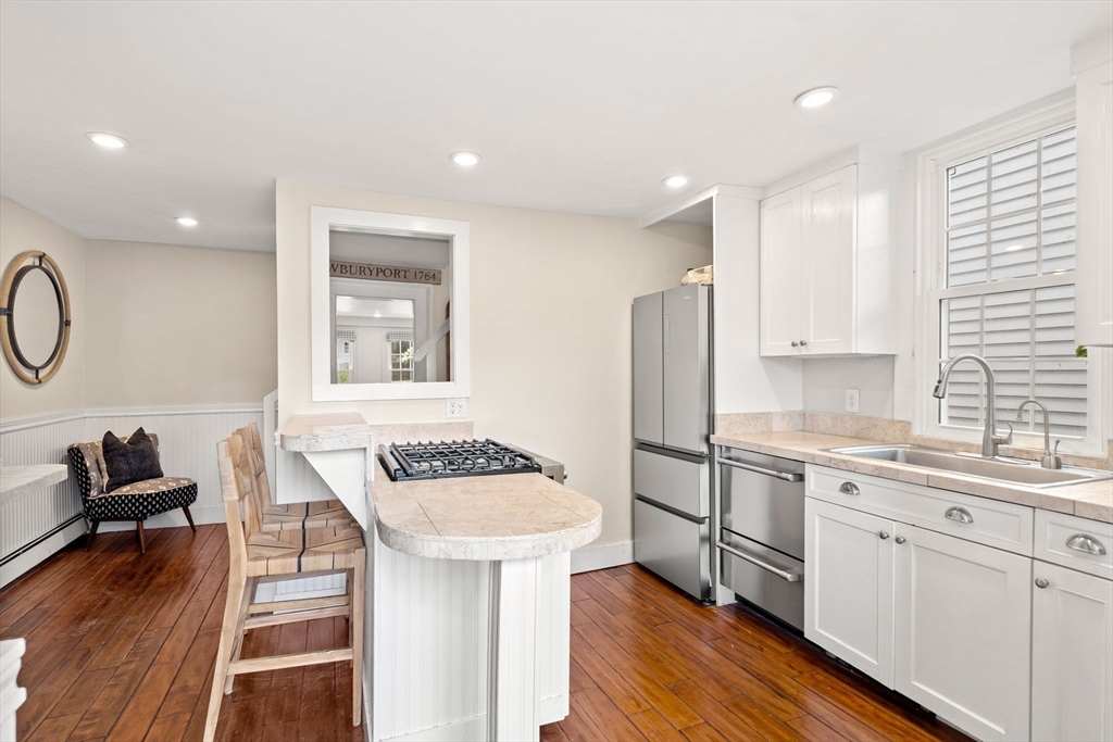 16 Warren St # 16