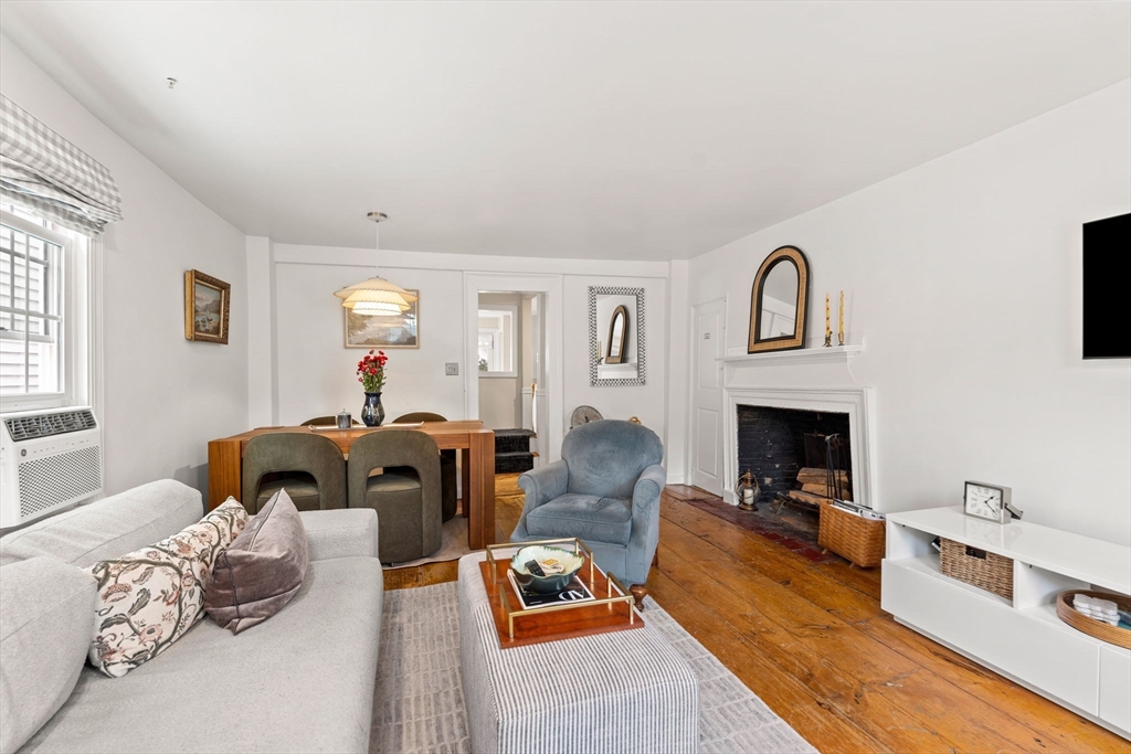 16 Warren St # 16