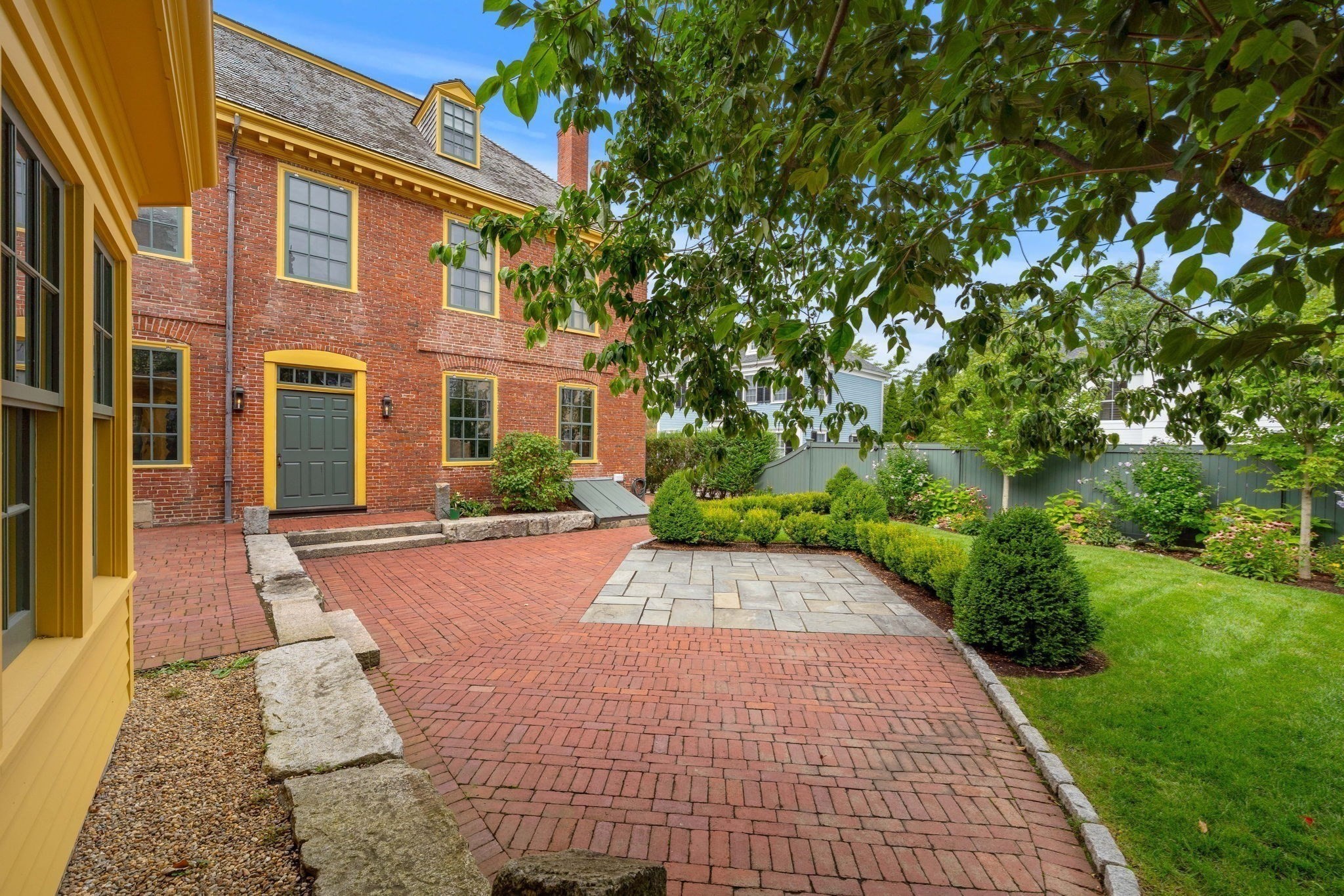 17 Federal St