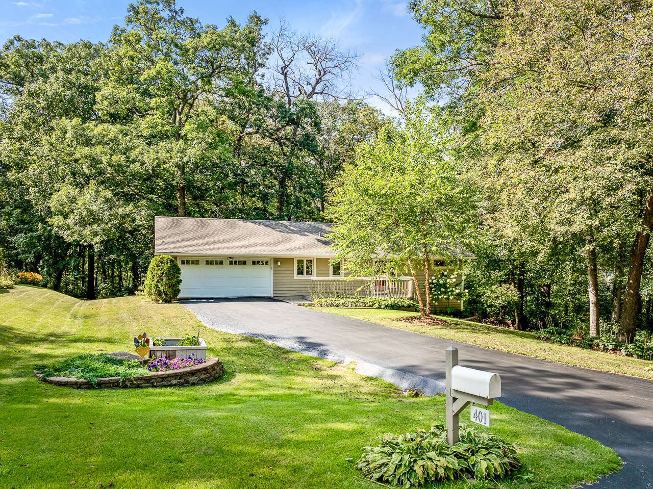 401 Eyre Lane
