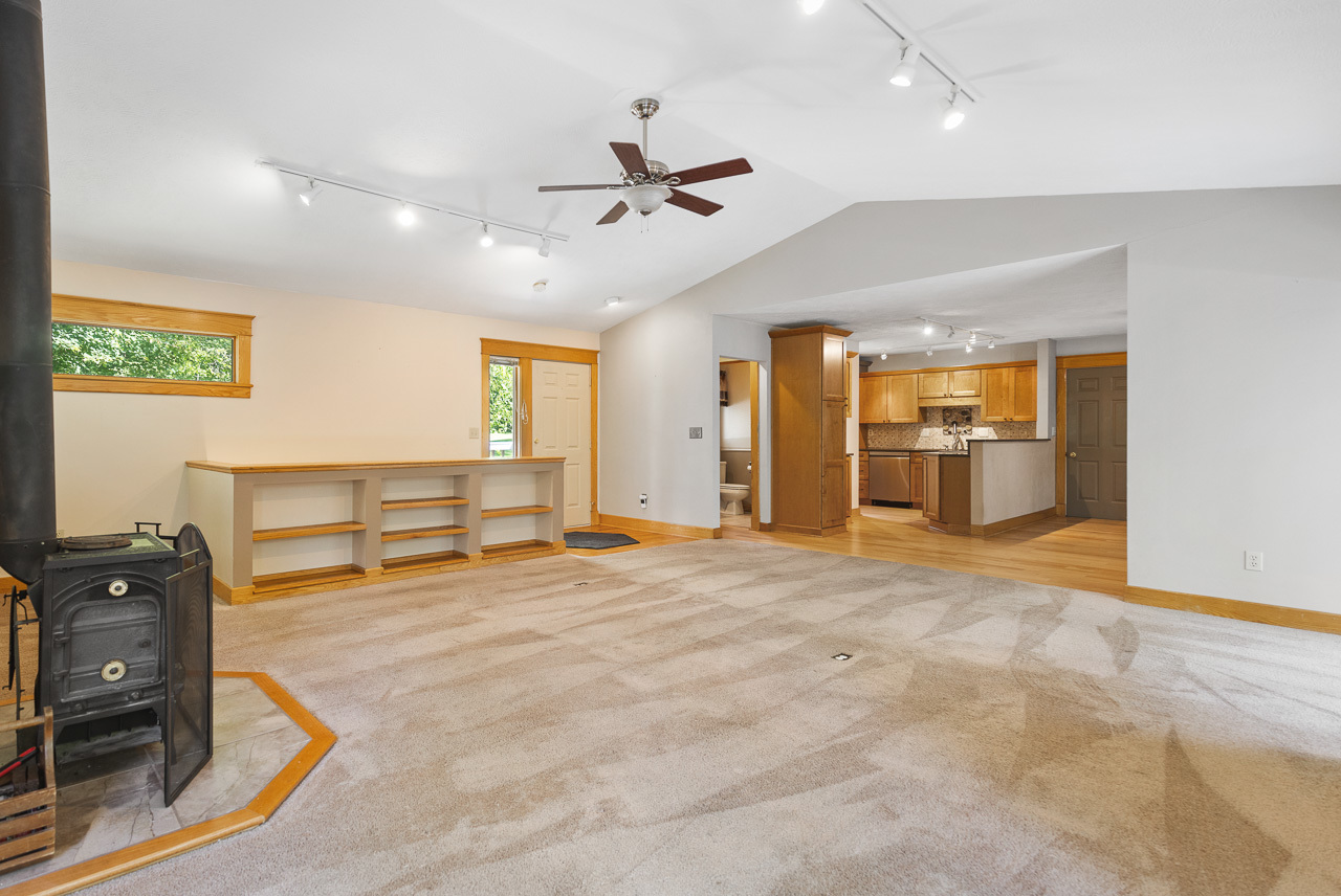 401 Eyre Lane