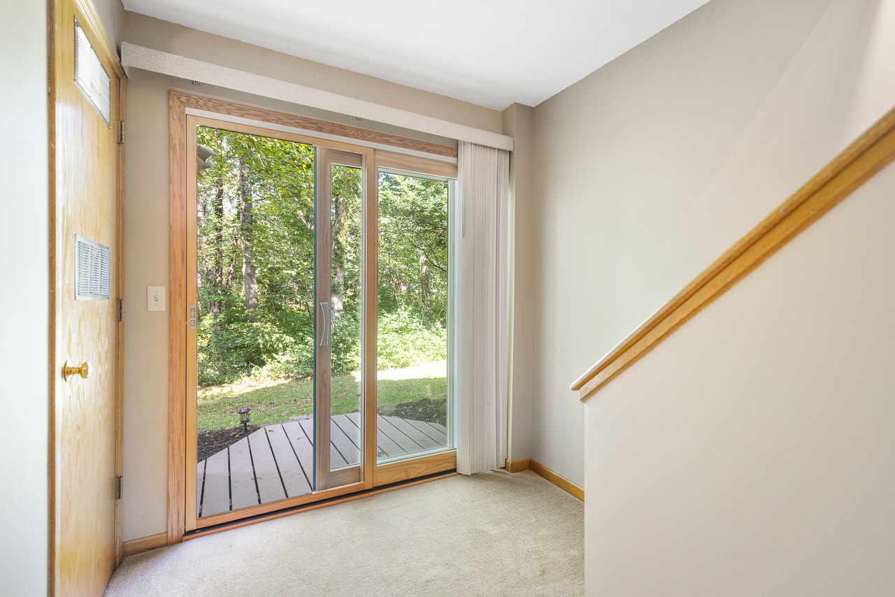 401 Eyre Lane