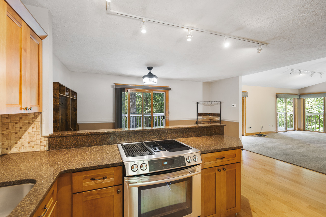 401 Eyre Lane