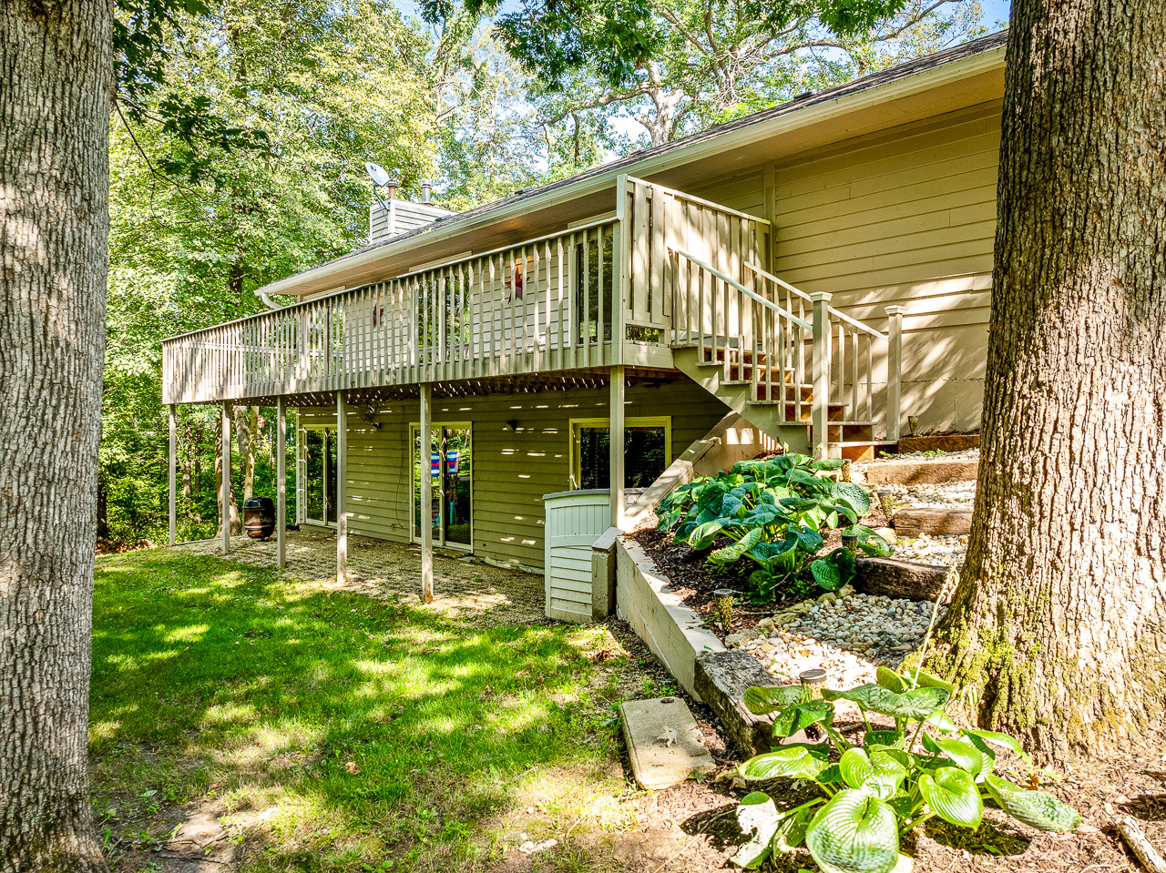 401 Eyre Lane
