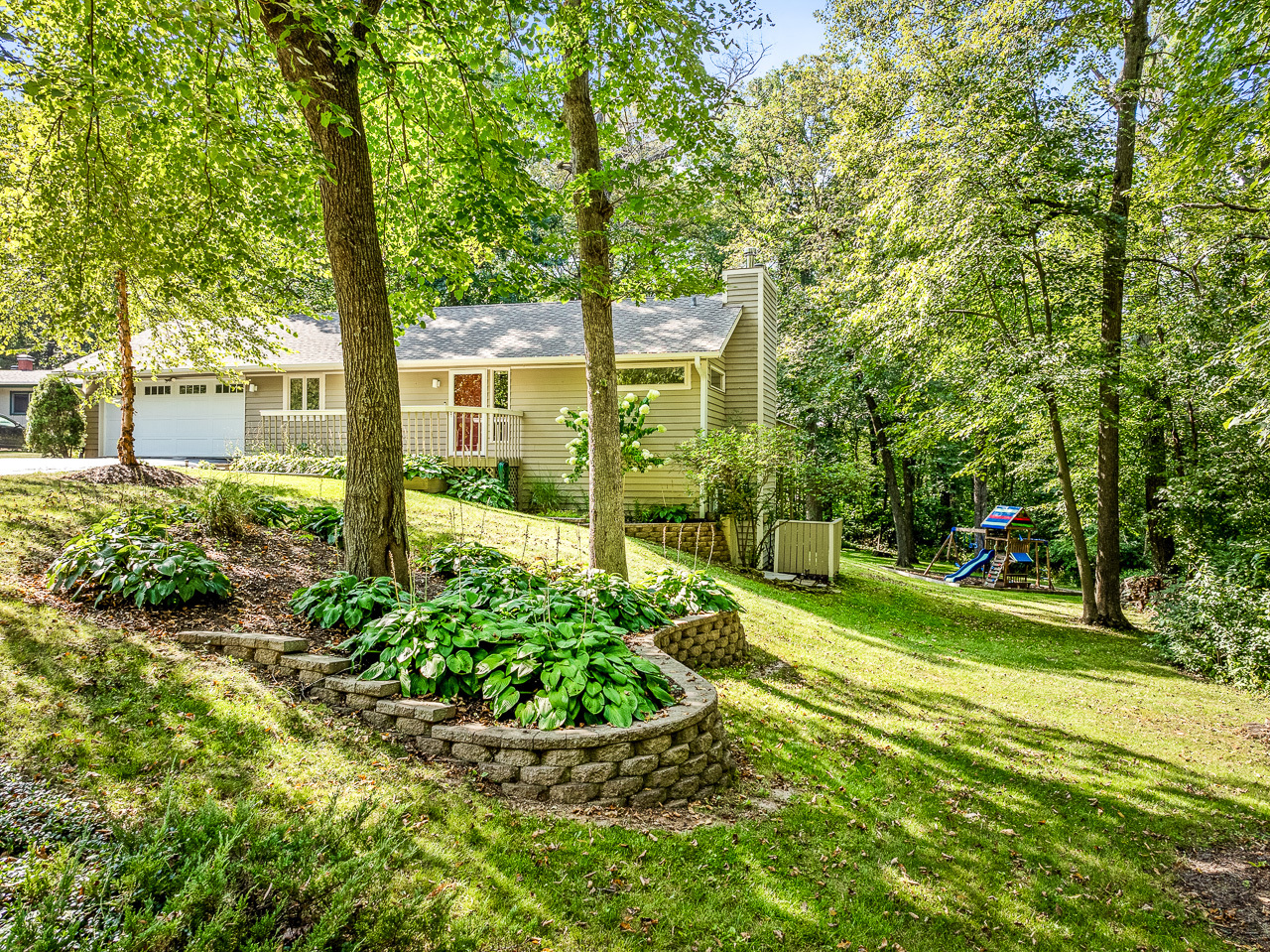 401 Eyre Lane