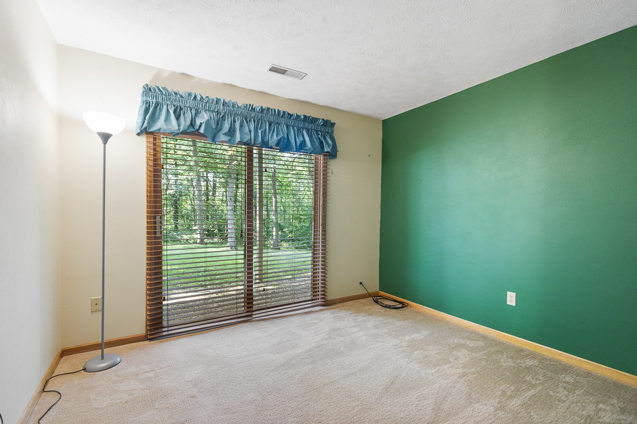 401 Eyre Lane