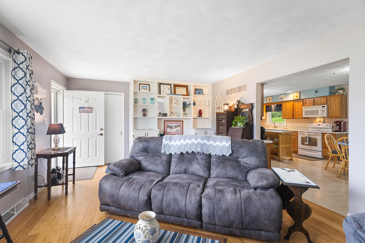 831 Sutton Place