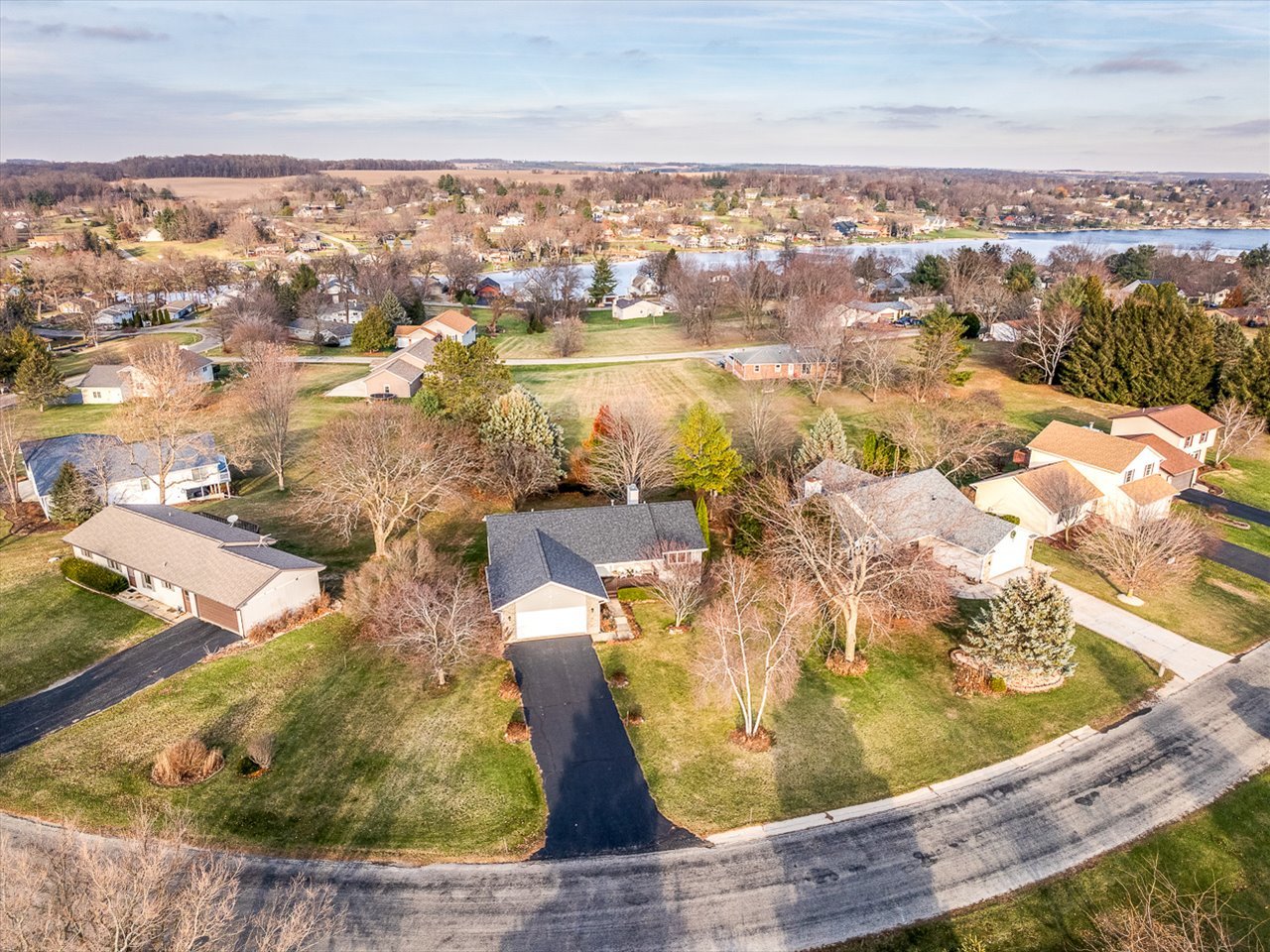 137 Lake Summerset Road