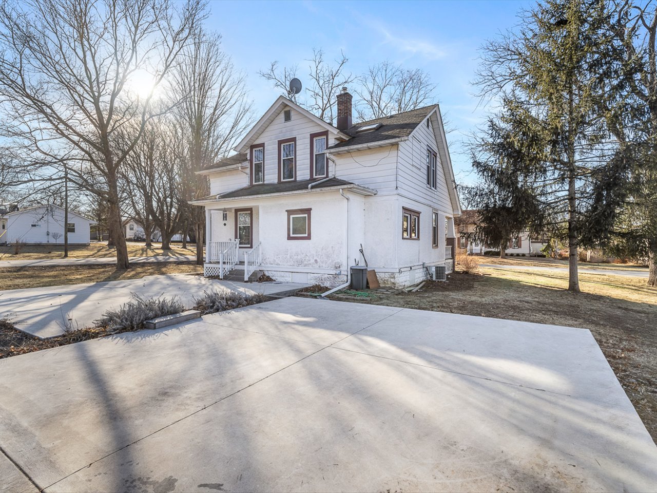 239 S Walnut Street