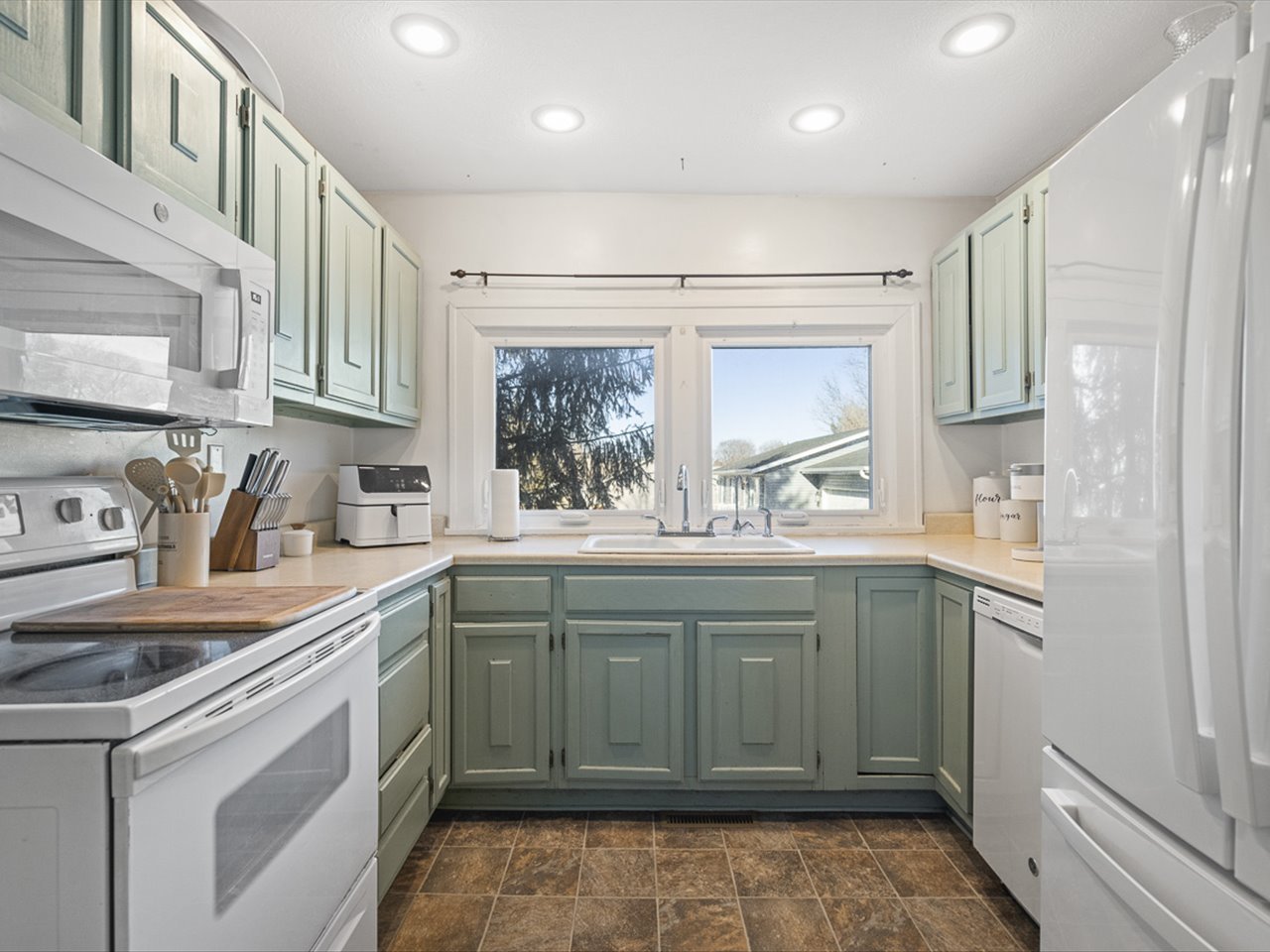 239 S Walnut Street