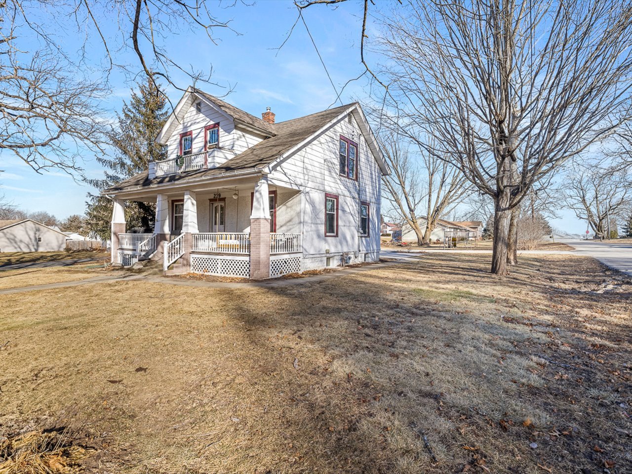 239 S Walnut Street
