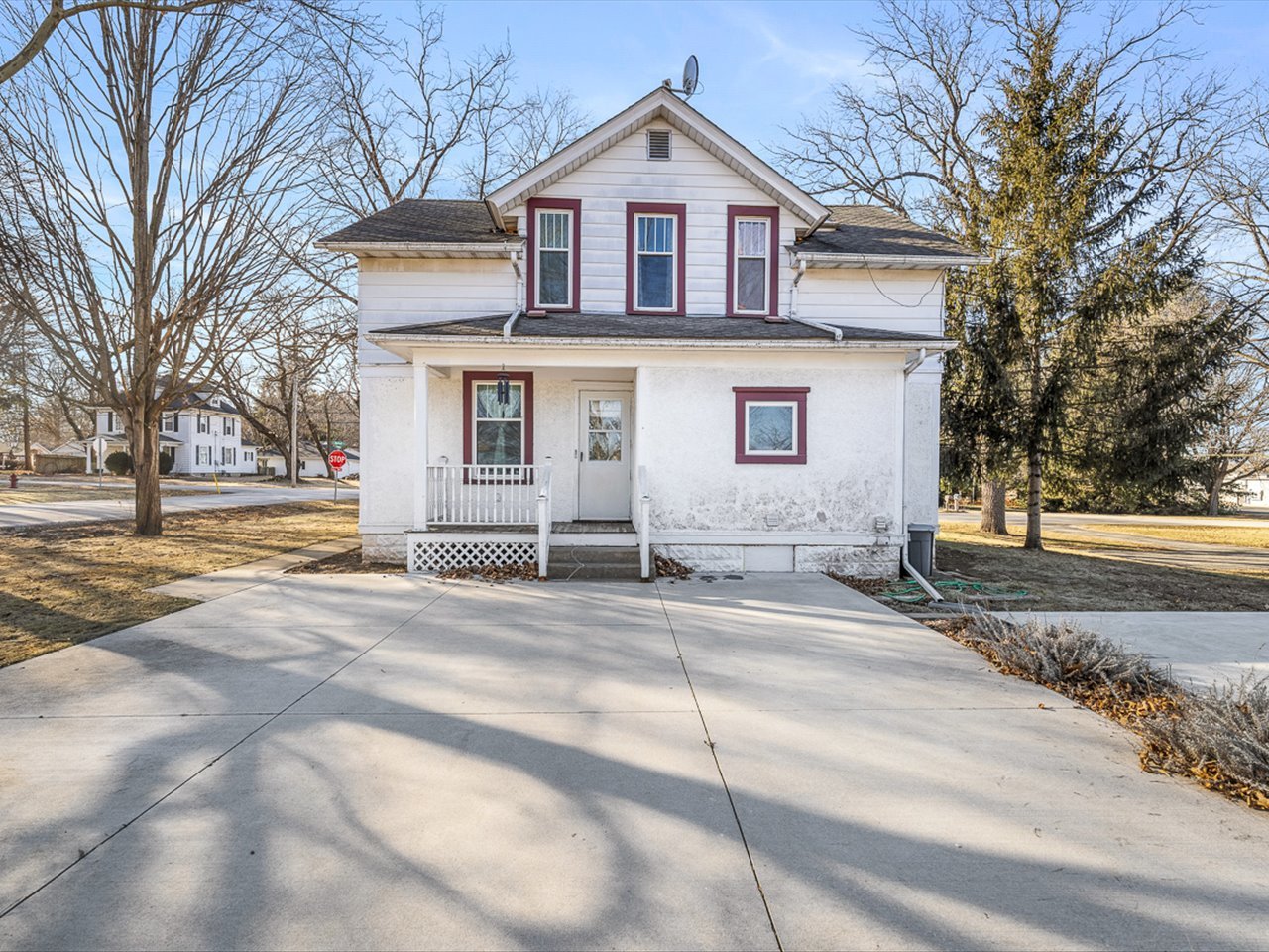 239 S Walnut Street