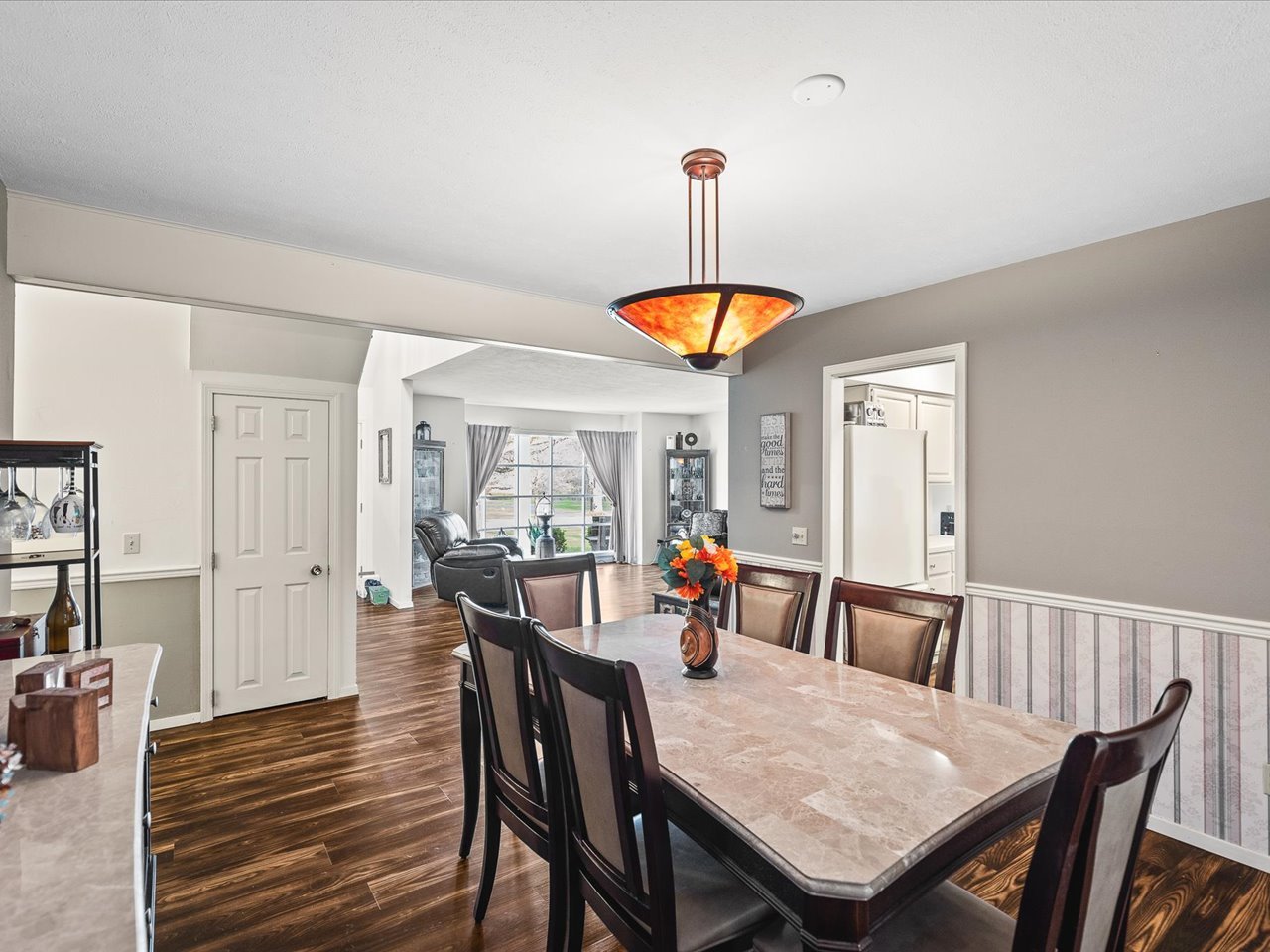 484 Williamsburg Way