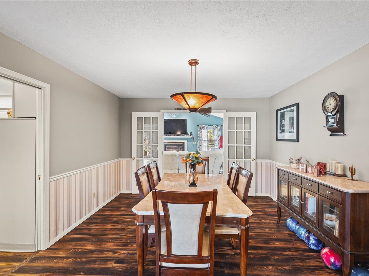 484 Williamsburg Way