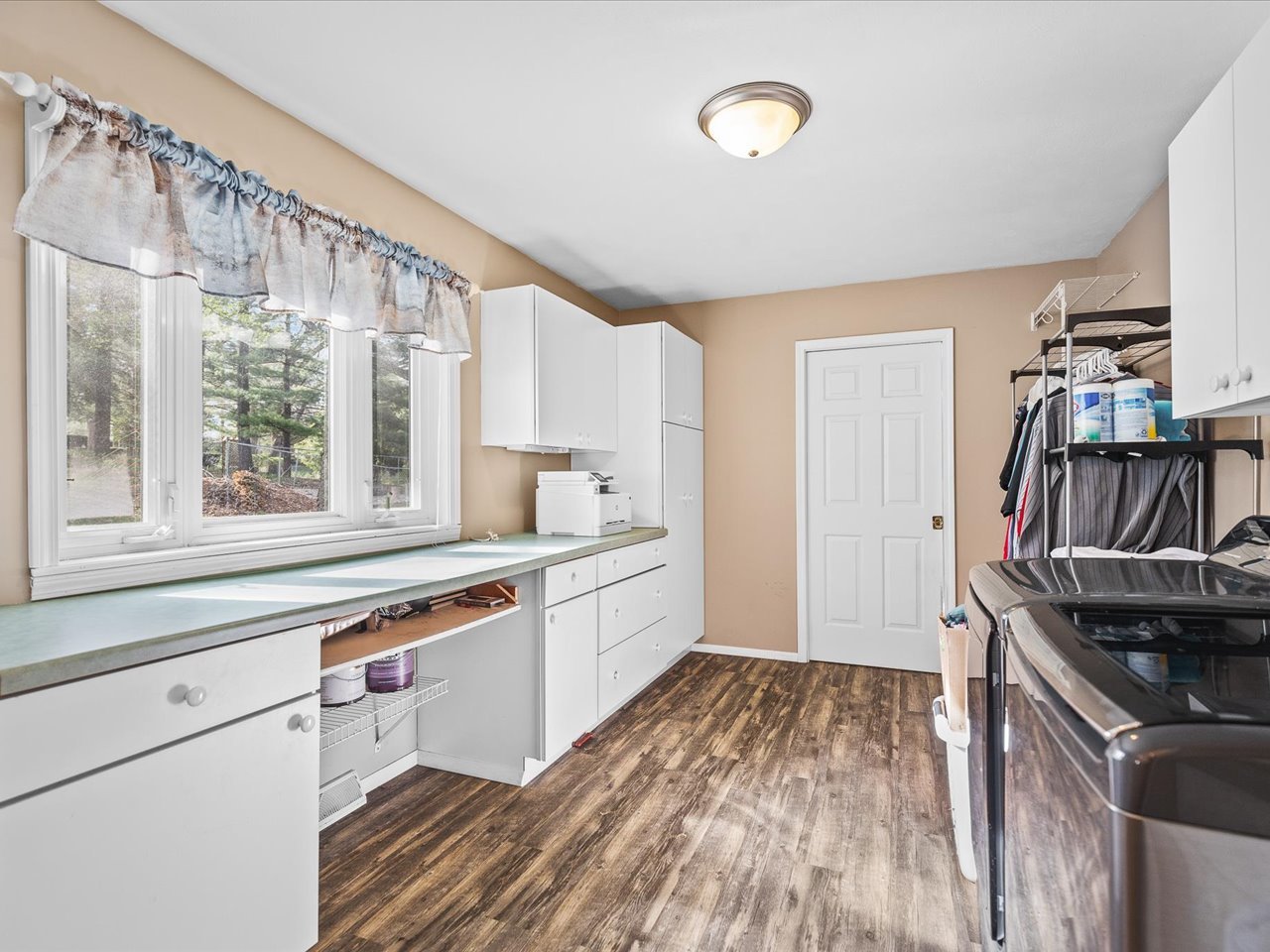 484 Williamsburg Way