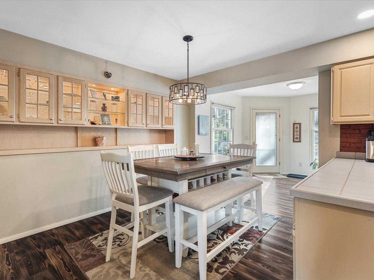 484 Williamsburg Way