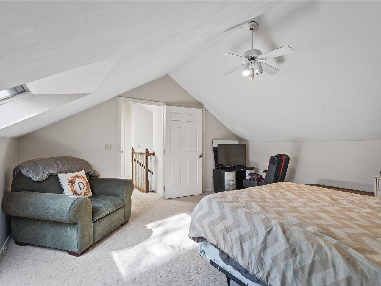 484 Williamsburg Way
