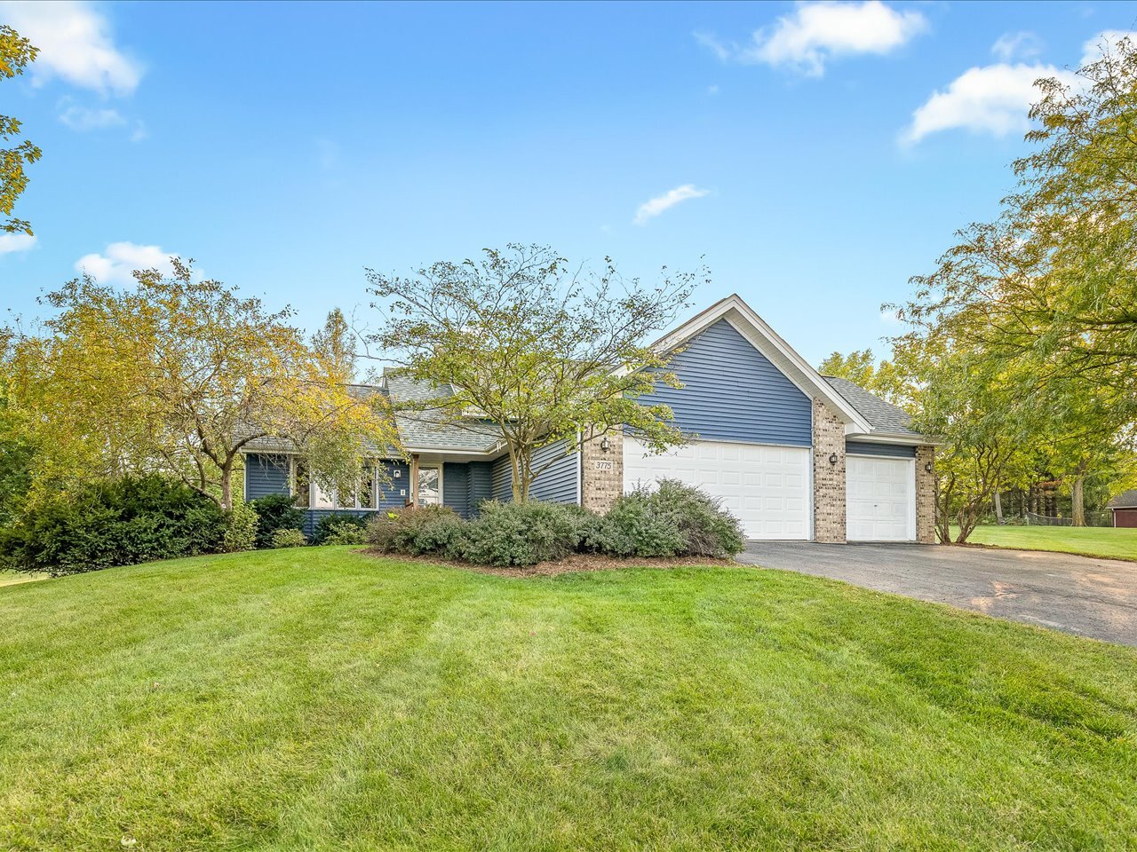 3775 E Whippoorwill Lane