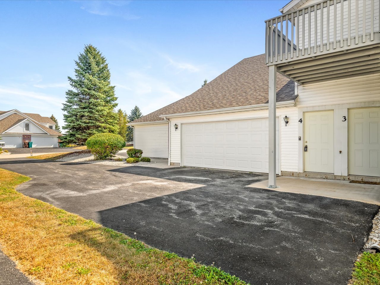 10152 Monarch Road Unit: 4