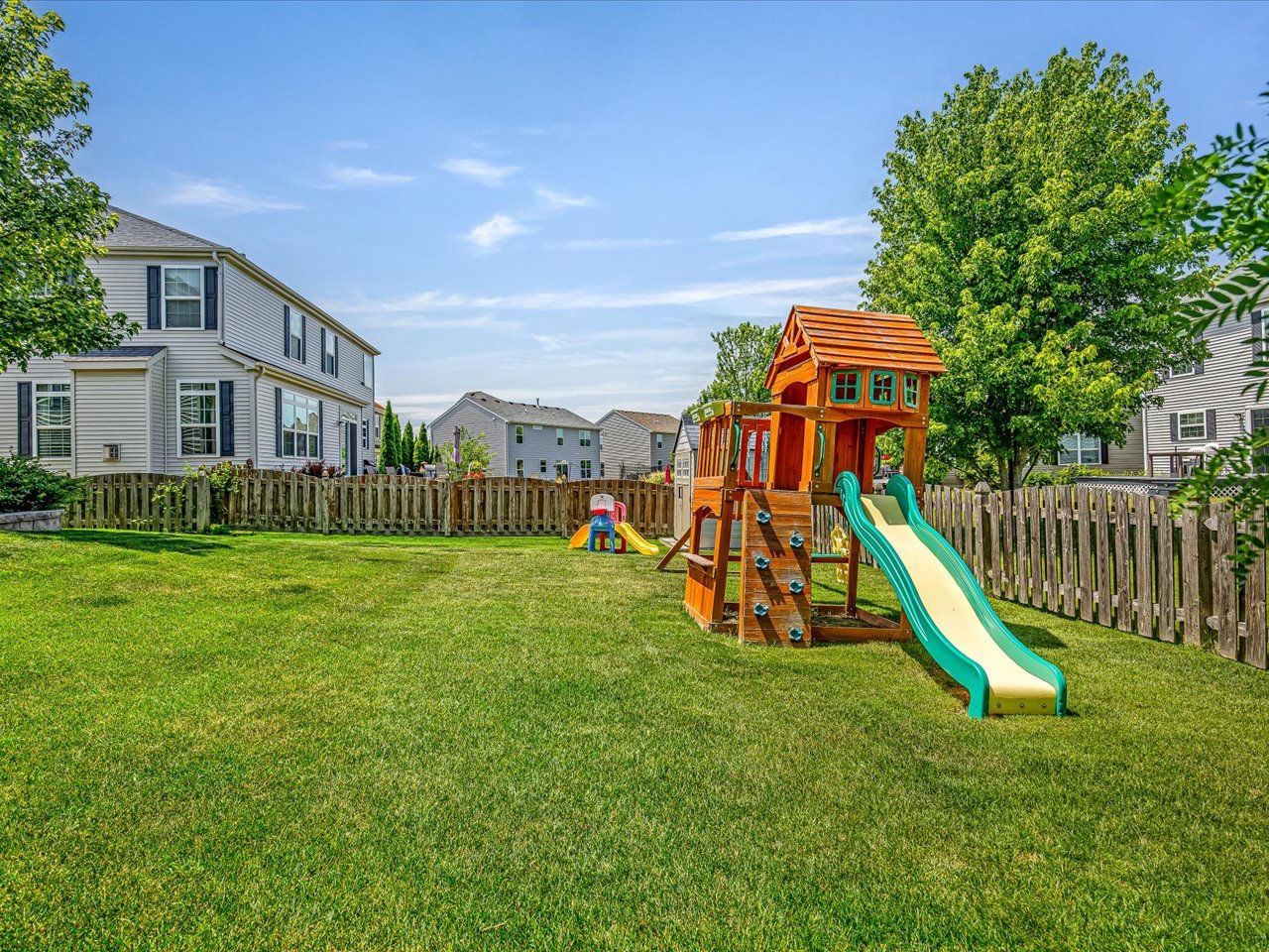 213 Fieldstone Drive