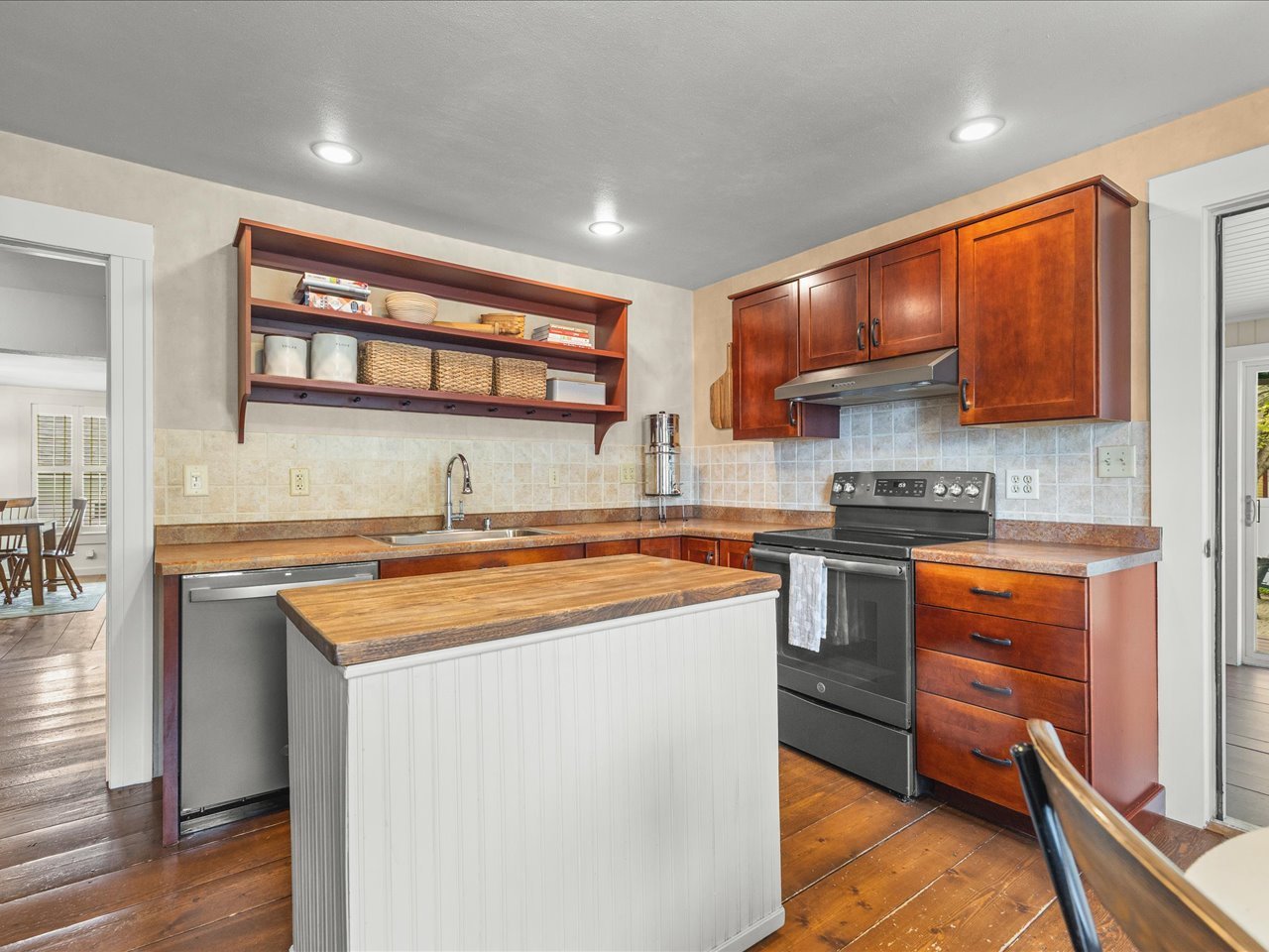 101 S Hickory Street