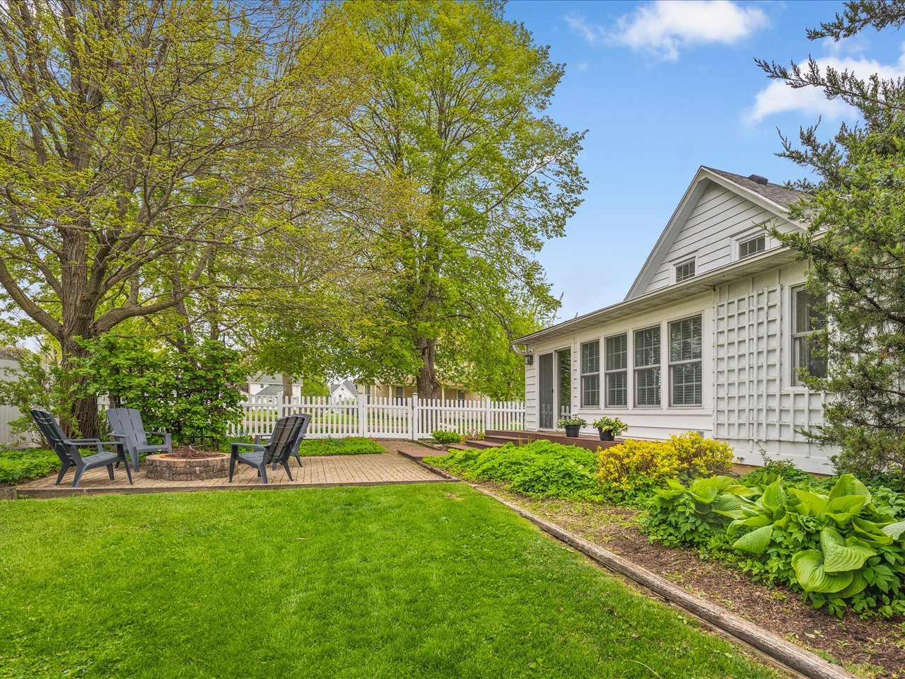 101 S Hickory Street