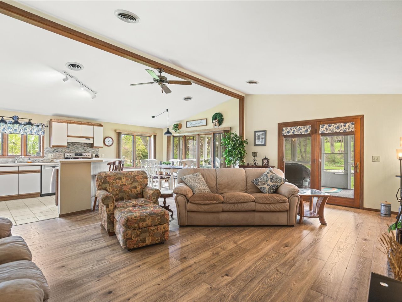 210 Lake Summerset Road