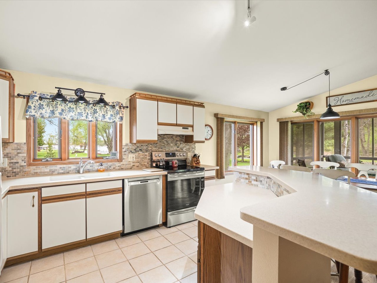 210 Lake Summerset Road