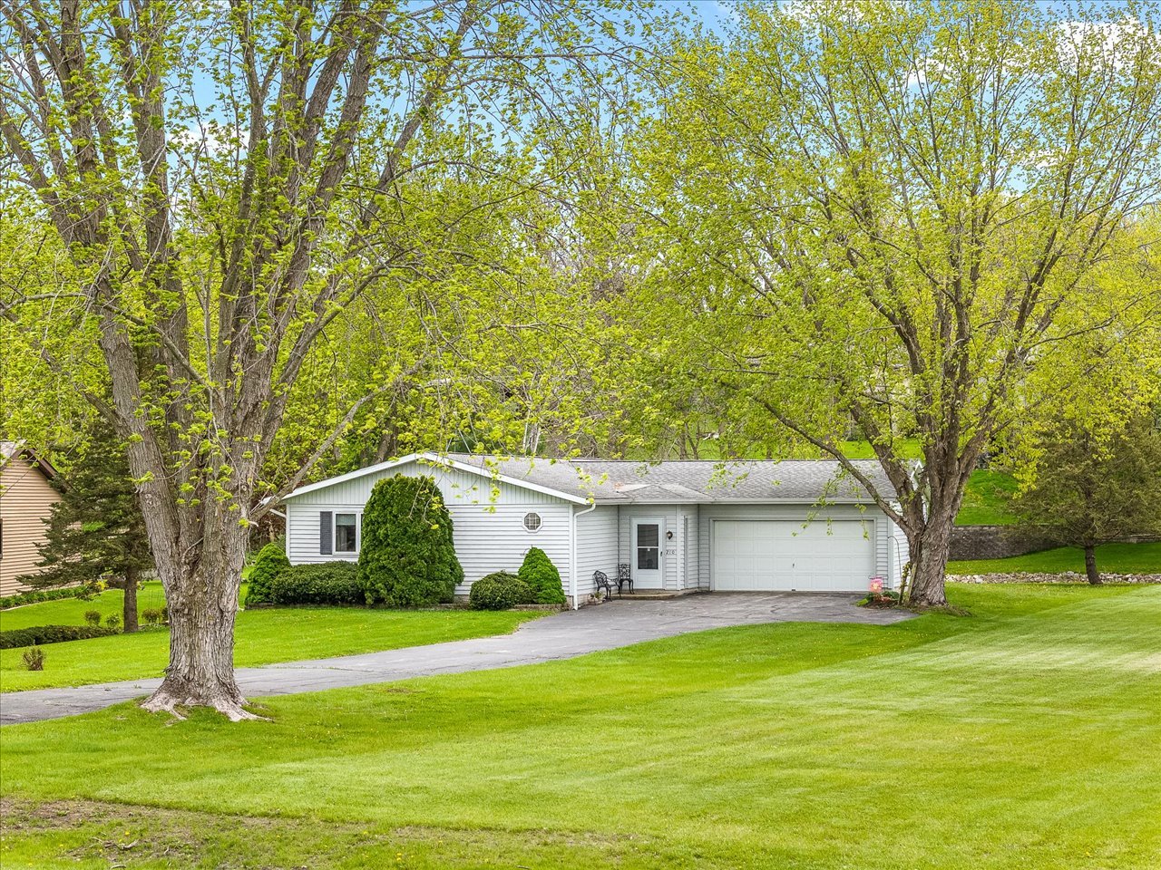 210 Lake Summerset Road