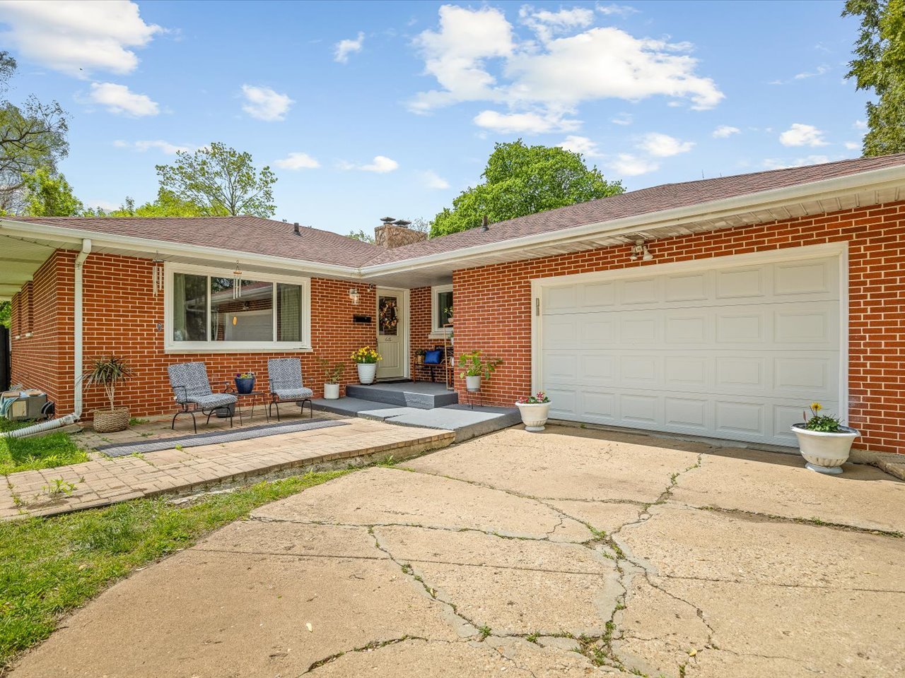 1712 Midway Drive