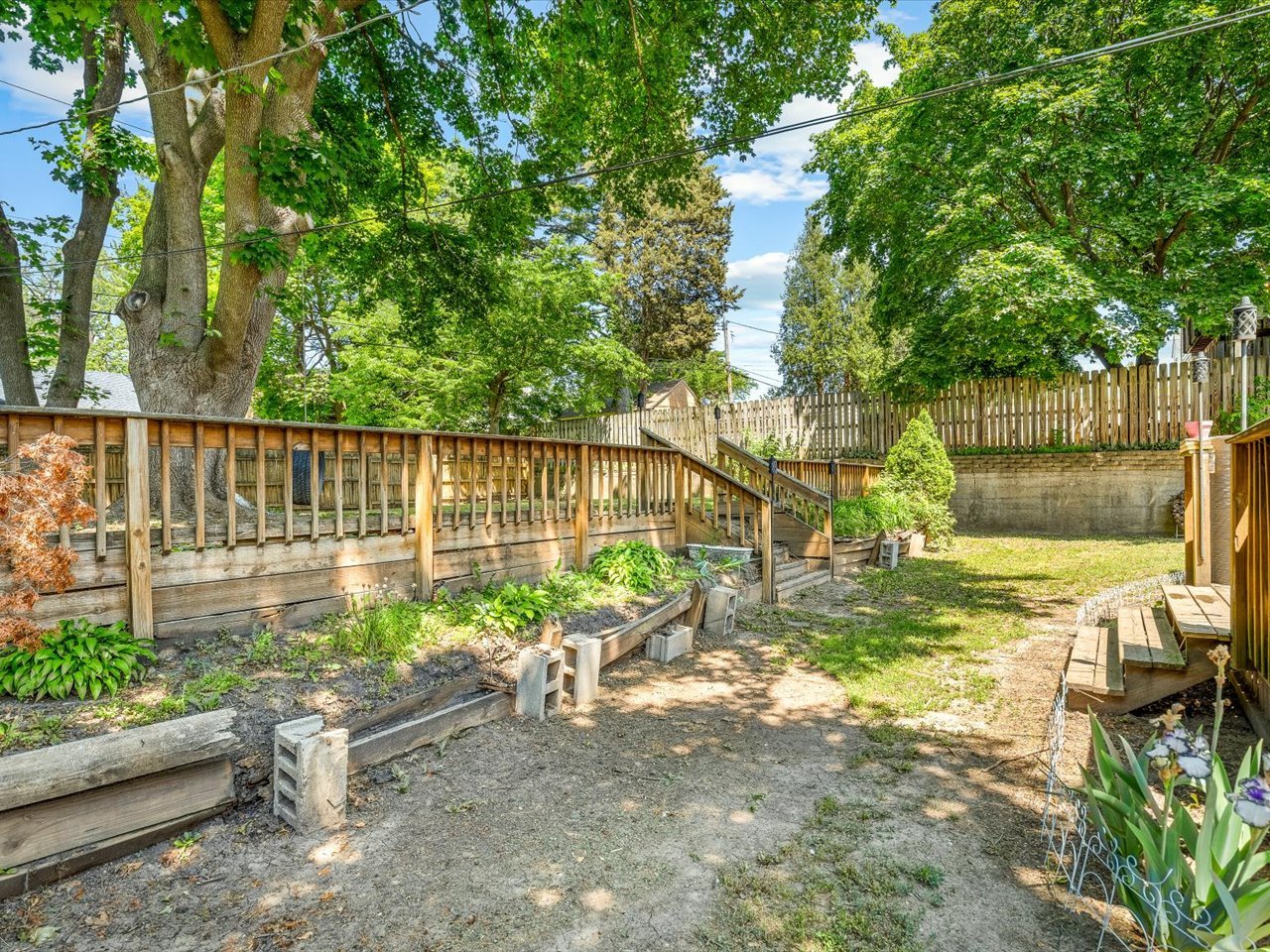 2520 19th Avenue