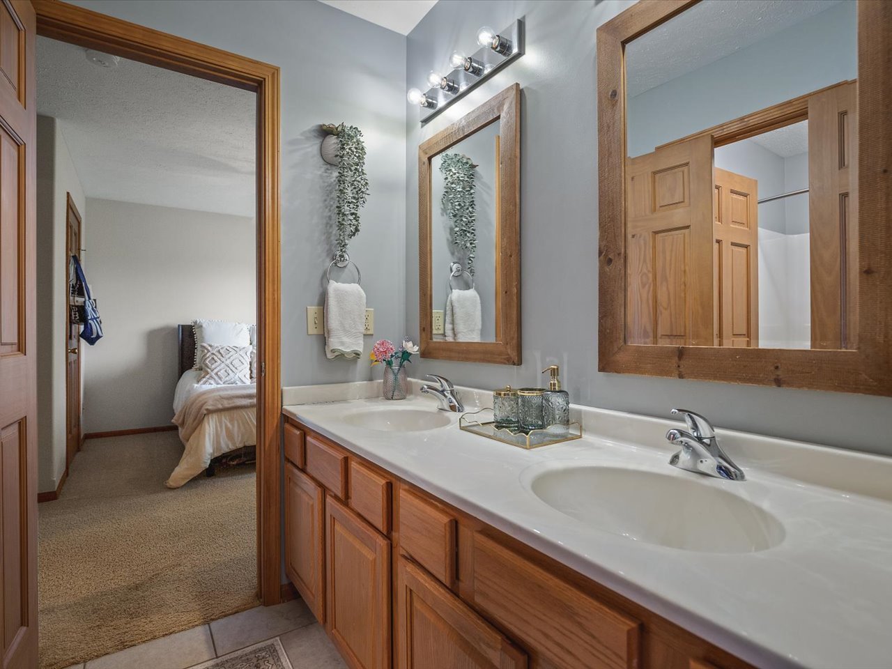 9938 Tybow Trail