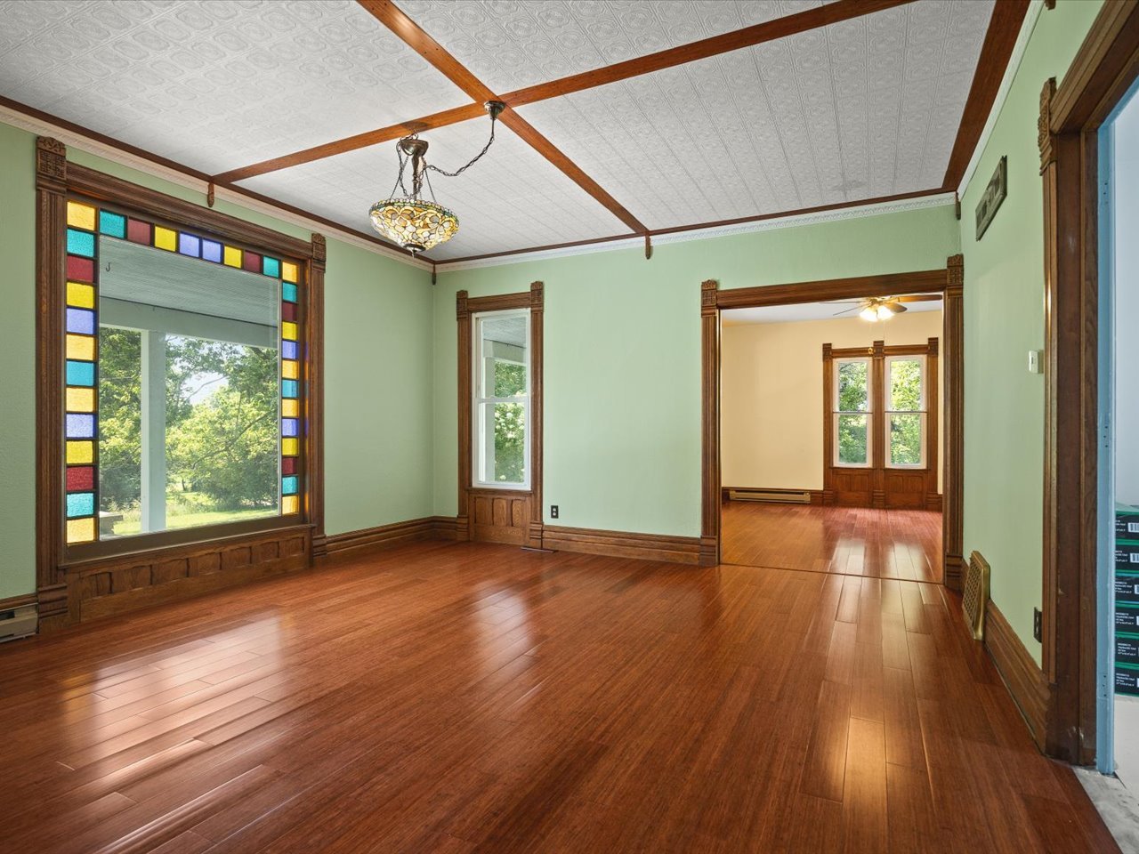 1112 W Saint James Road