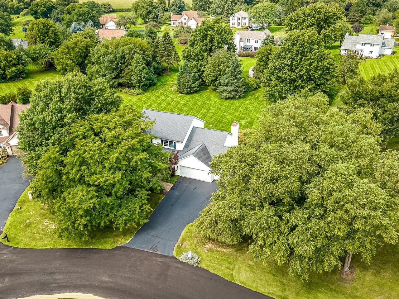 10230 Heatherridge Lane