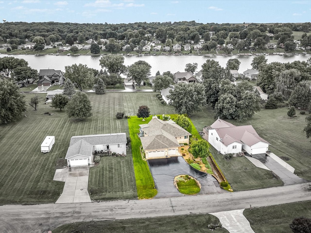 942 Lake Summerset Road