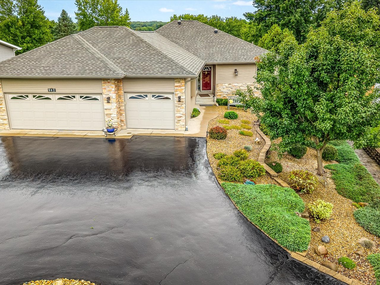 942 Lake Summerset Road