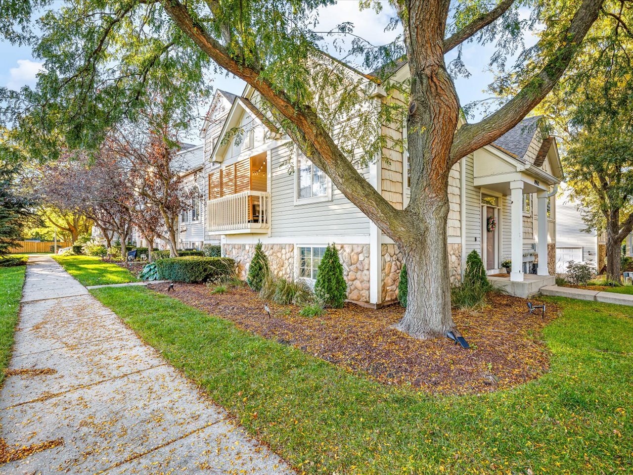 1962 Middlebury Drive
