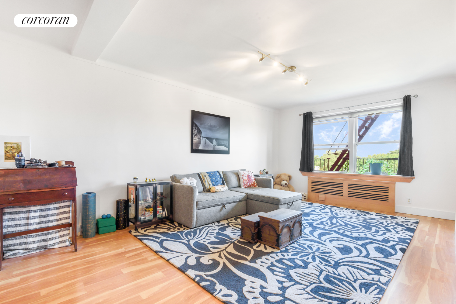 915 E 17TH Street 606
