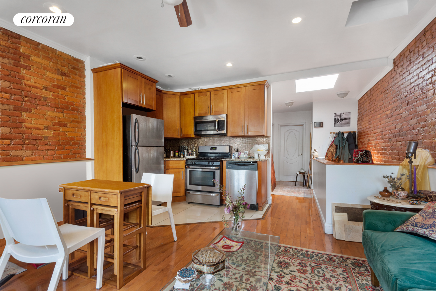 235 LEXINGTON Avenue