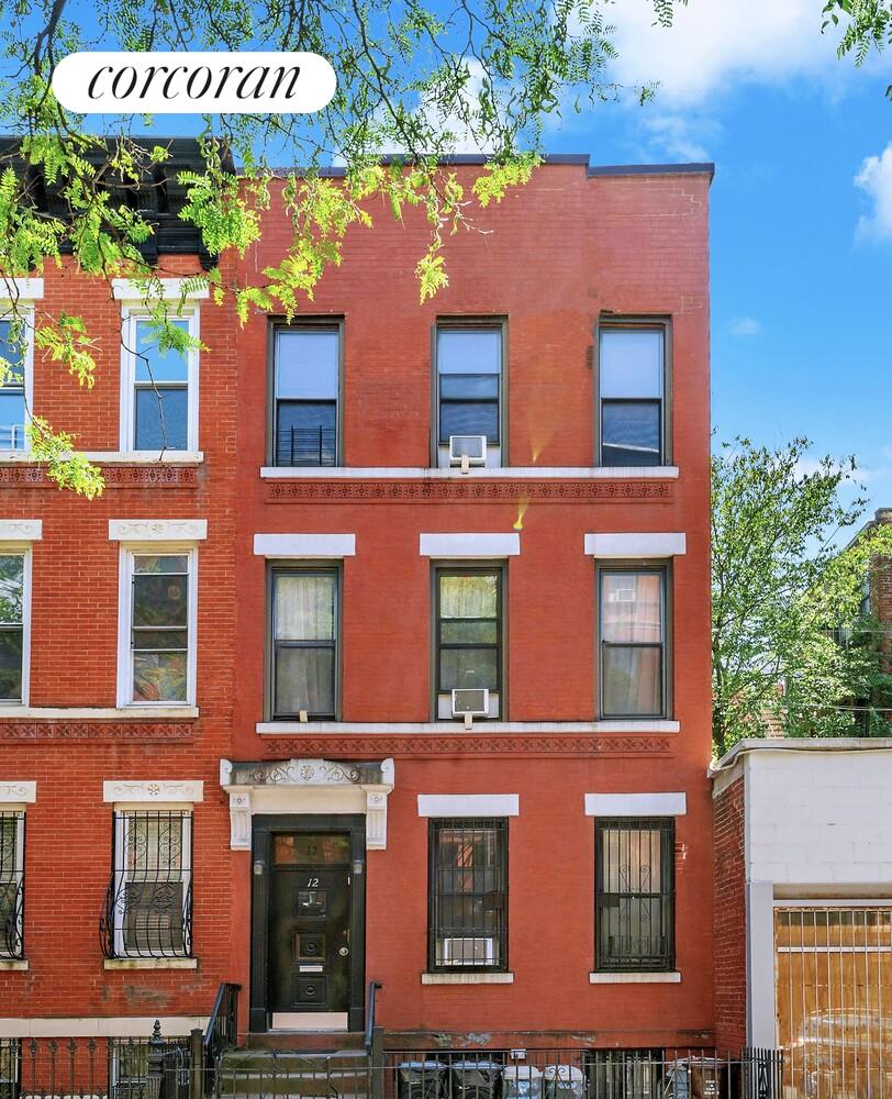 12 STERLING Place